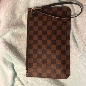 💯% auth. Louis Vuitton wristlet.
